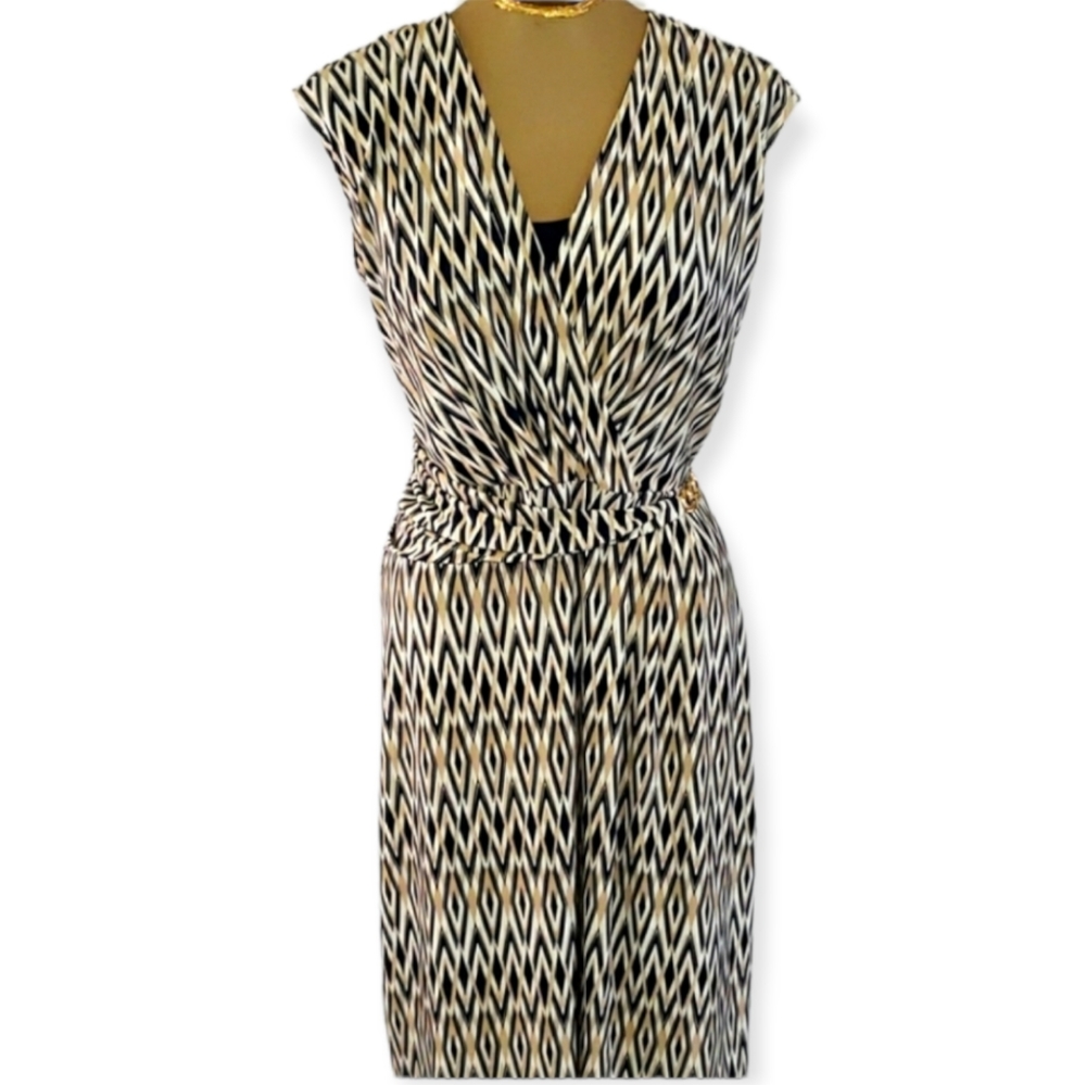 DB Established 1962 V-Neck Dress Size Medium